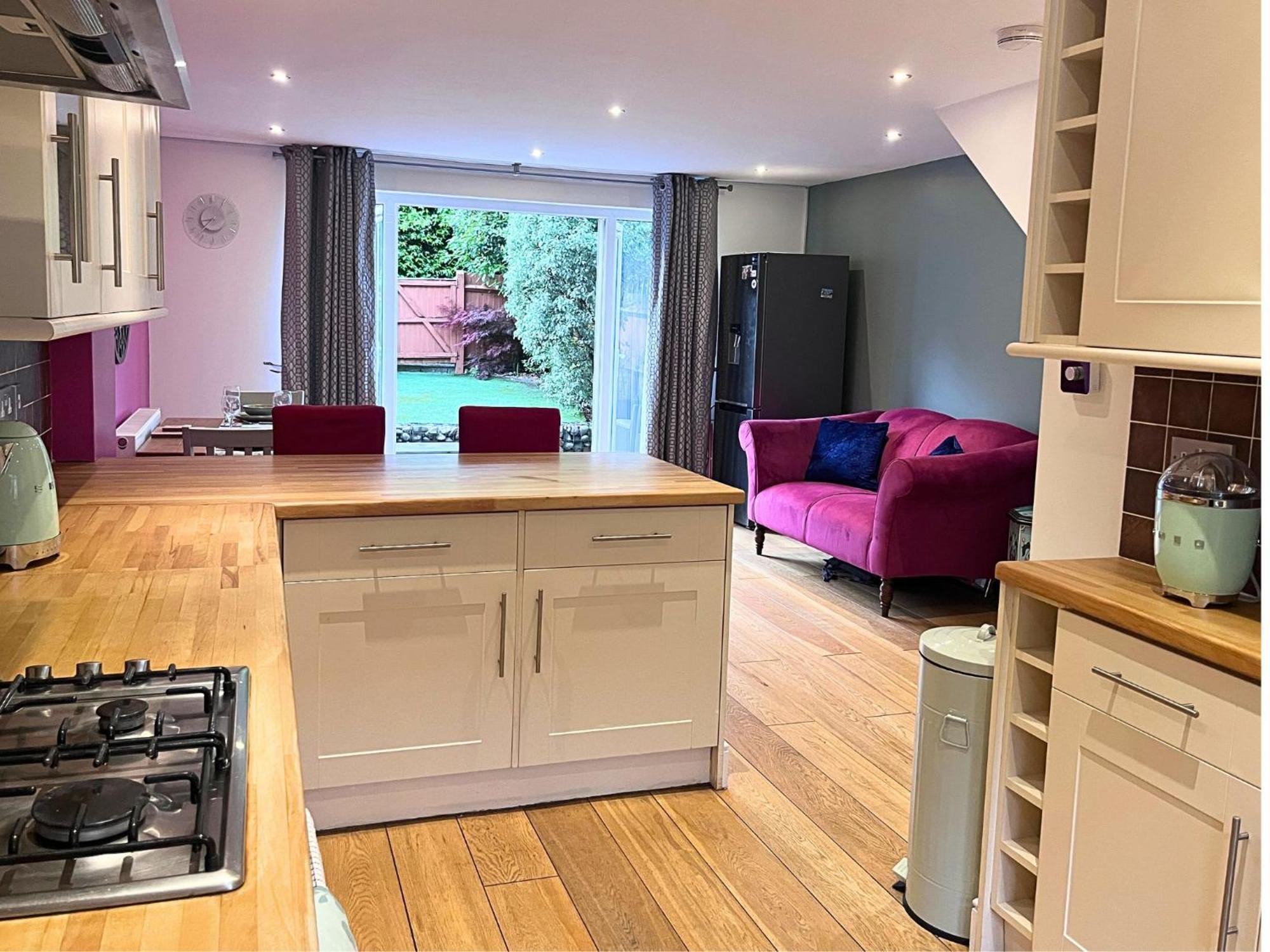 Jekyll'S On Hyde - Spacious Town House - Central Winchester - Free Parking, Sleeps 5 - By Xplus Stays Exterior foto