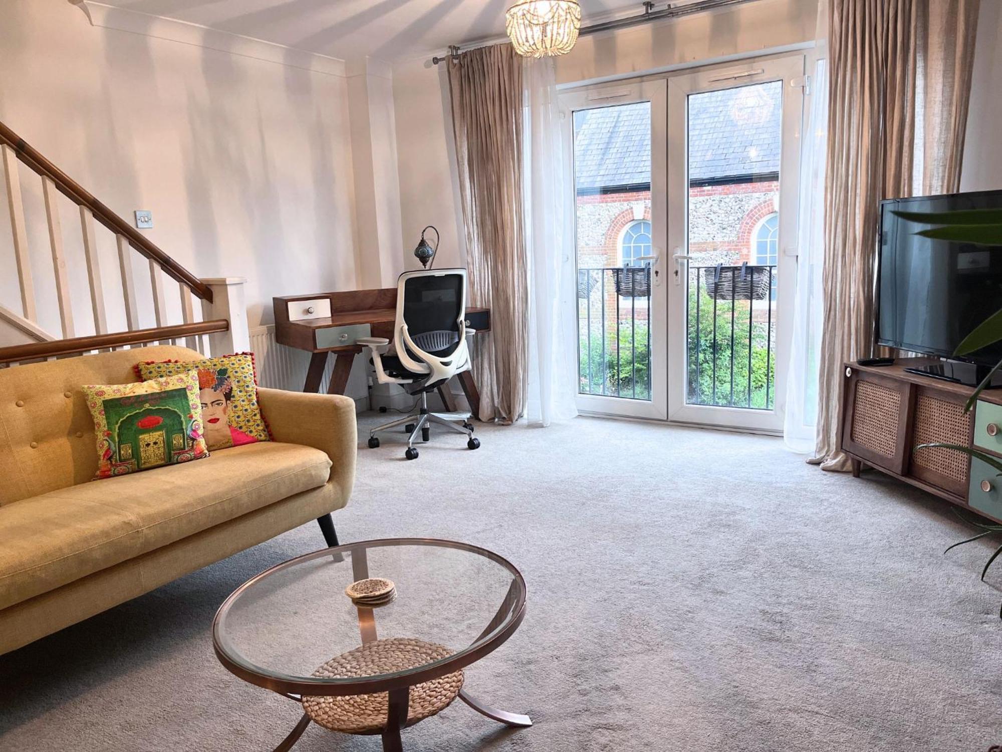 Jekyll'S On Hyde - Spacious Town House - Central Winchester - Free Parking, Sleeps 5 - By Xplus Stays Exterior foto